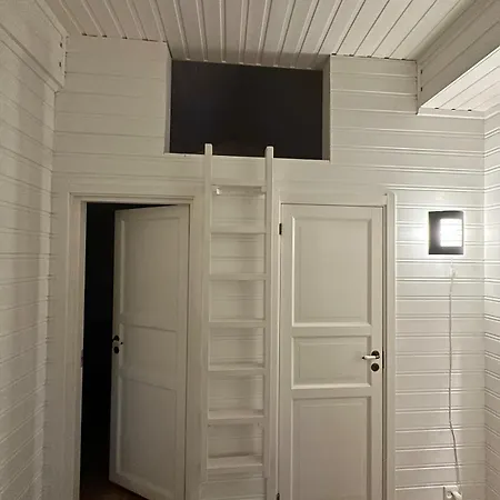 Maxi With Sauna And Jacuzzi Дом отдыха Kovan