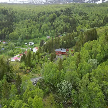 Maxi With Sauna And Jacuzzi Kovan